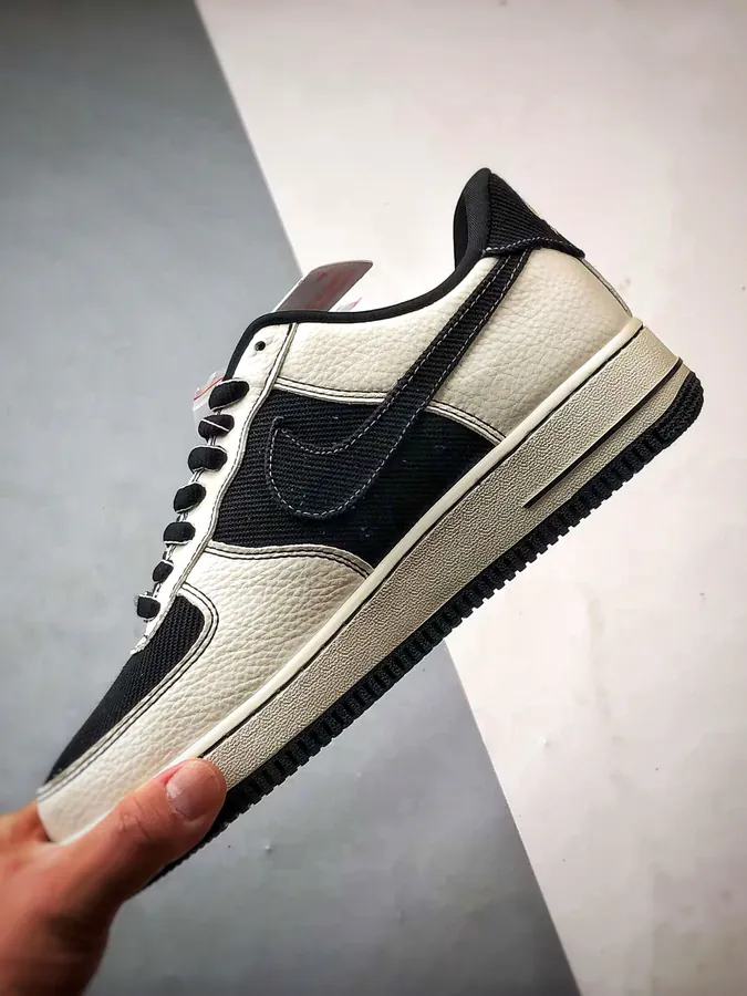 Air Force 1 07 Low Canvas Patchwork in Beige and Black