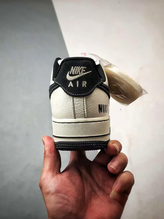 Air Force 1 07 Low Canvas Patchwork in Beige and Black