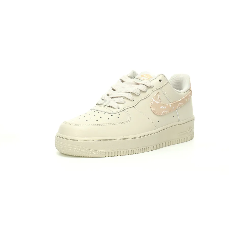 Air Force 1'07 Low in SandPink Paisley