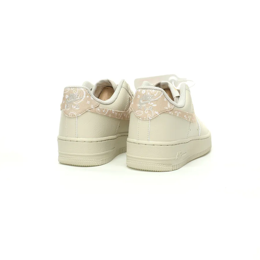Air Force 1'07 Low in SandPink Paisley