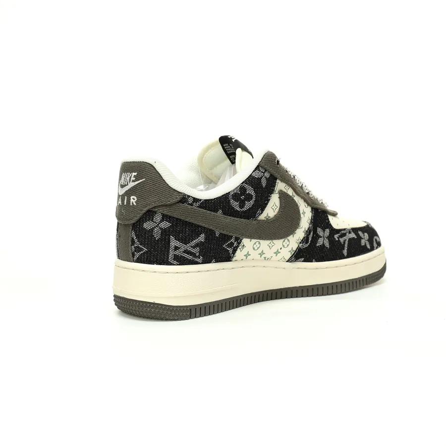 Louis Vuitton x Air Force 1 07 8 Low Monogram Classic Sneaker