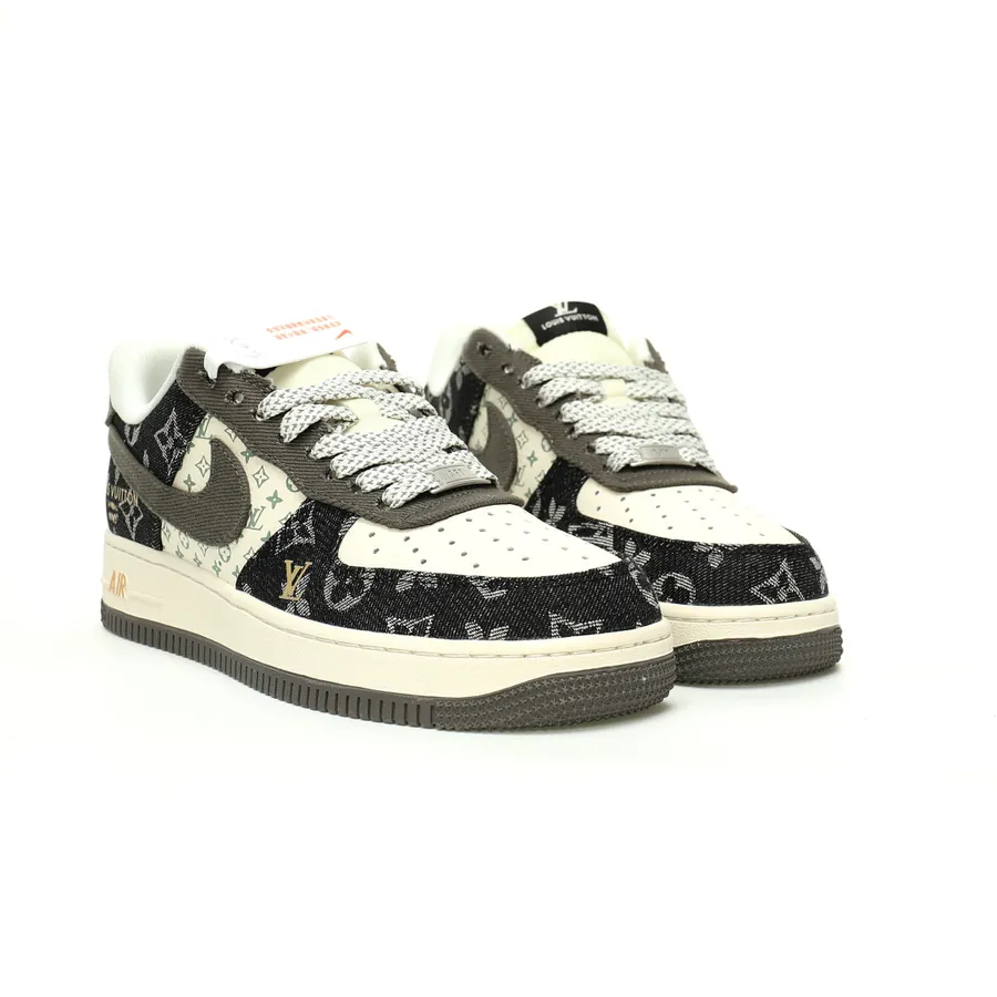 Louis Vuitton x Air Force 1 07 8 Low Monogram Classic Sneaker