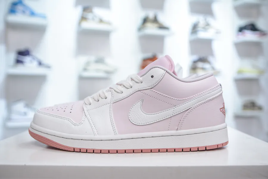 Air Jordan 1 Low IH0823 611