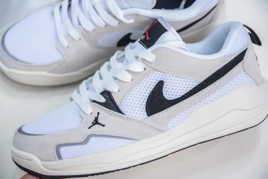 Jordan NK Air Jordan CMFT Era Retro Sneaker