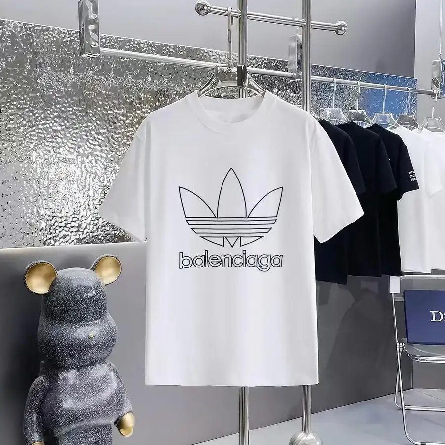 Balenciaga Parisian Print Round Neck Short Sleeve T Shirt