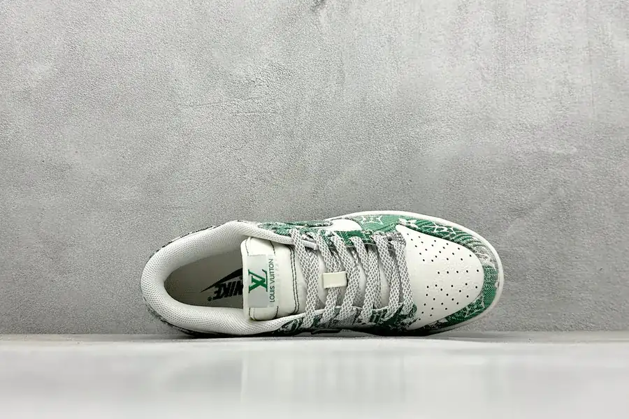SC Version Nike SB Dunk Low LV Collaboration Gray Green Denim