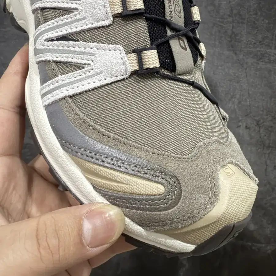 SL300320 Exclusive Original Outdoor Sneaker