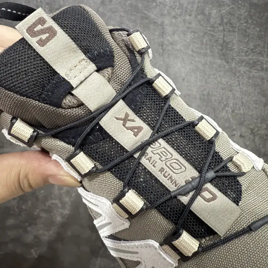 SL300320 Exclusive Original Outdoor Sneaker