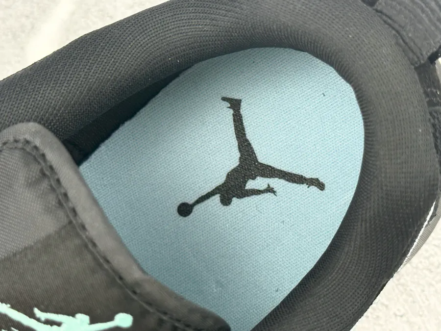 Jordan CMFT Era Bucket Bag Black