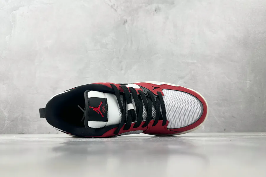 Jordan CMFT Era Chicago White Red