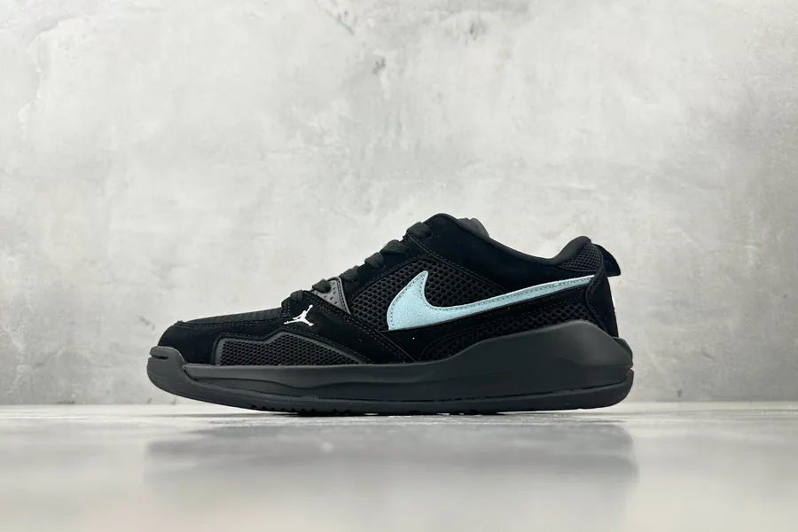 Jordan CMFT Era Black