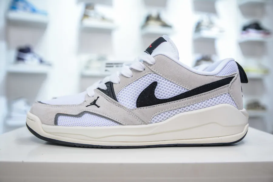 Jordan NK Air Jordan CMFT Era Retro Sneaker