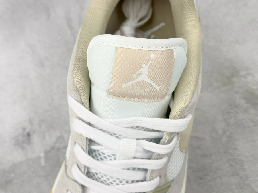 Jordan CMFT Era Bucket Bag