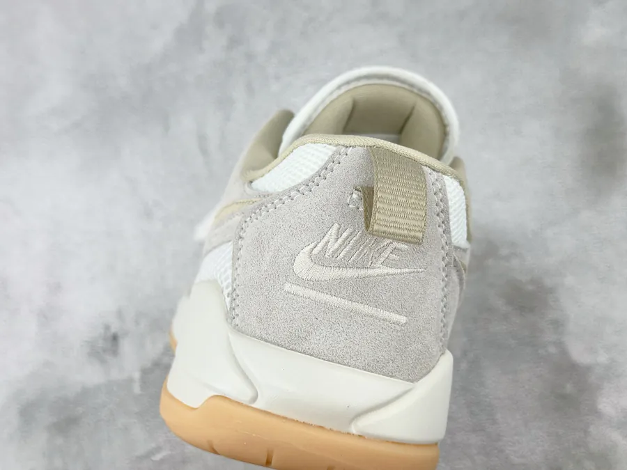 Jordan CMFT Era Bucket Bag