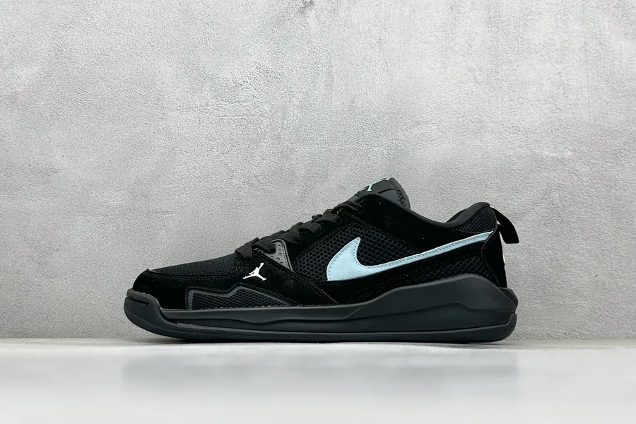 Jordan NK Air Jordan CMFT Era Retro Sneaker