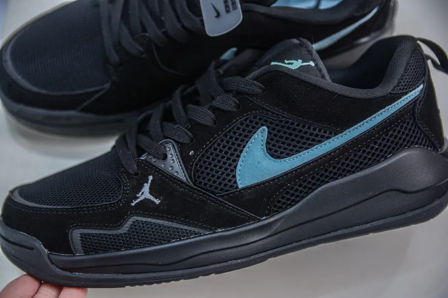 Jordan NK Air Jordan CMFT Era Retro Sneaker