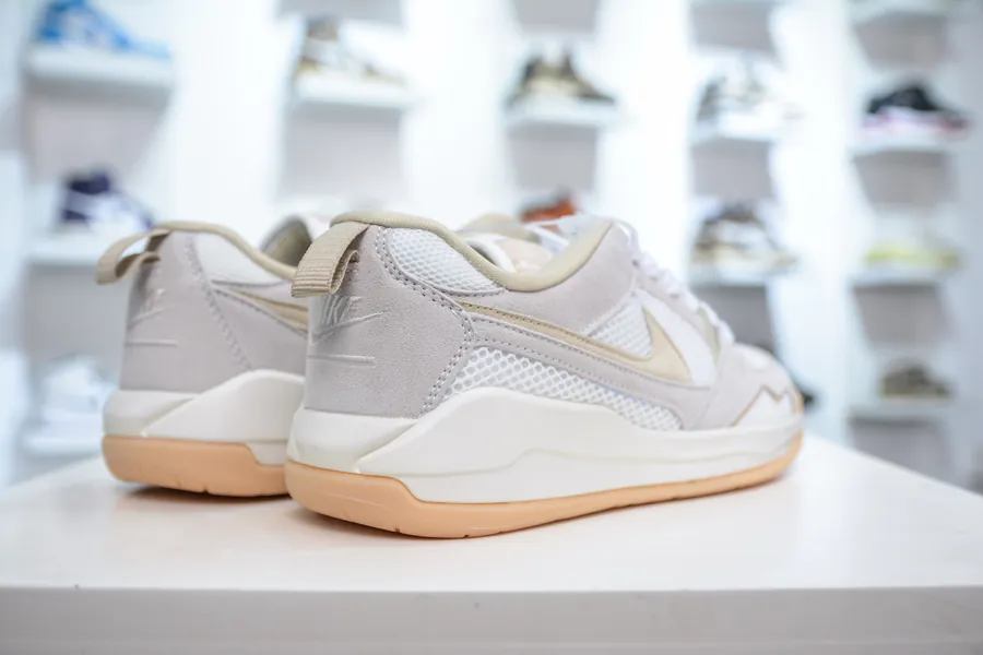Jordan NK Air Jordan CMFT Era Retro Sneaker