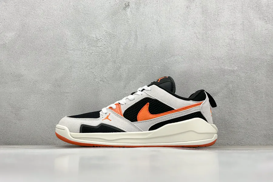 Jordan NK Air Jordan CMFT Era Retro Sneaker