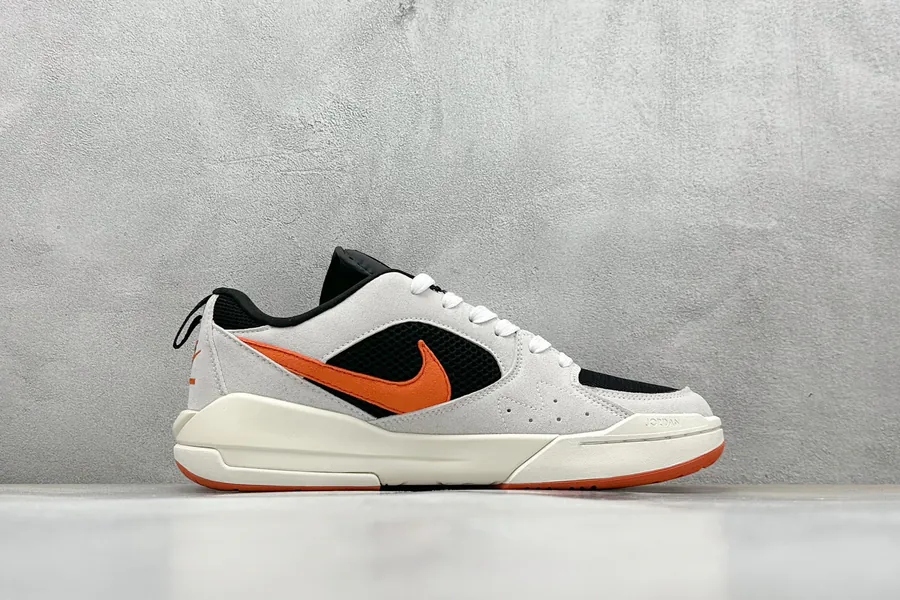 Jordan NK Air Jordan CMFT Era Retro Sneaker