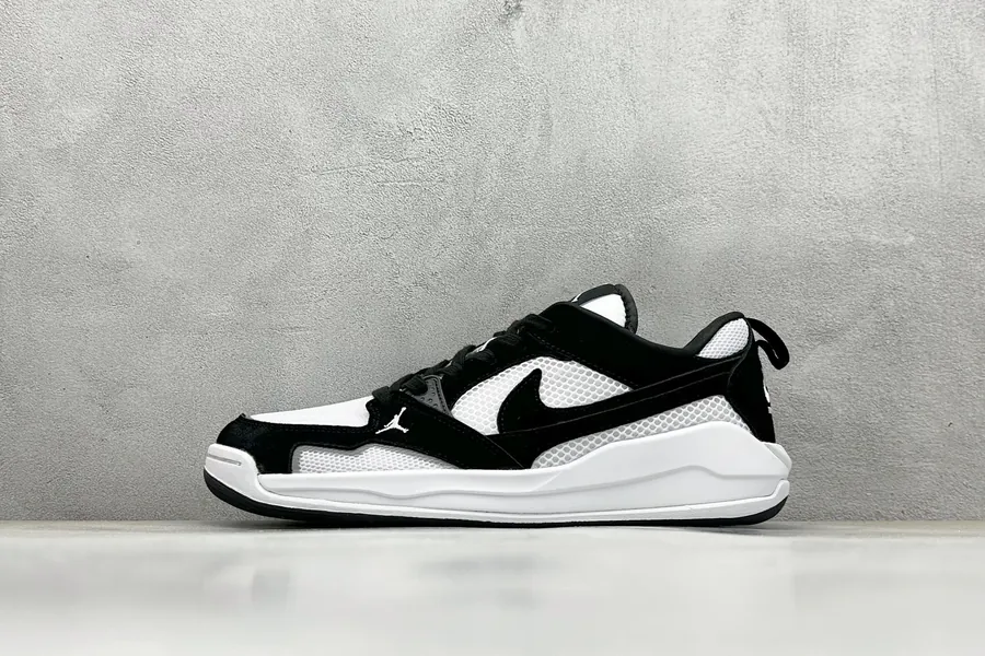Jordan NK Air Jordan CMFT Era Retro Sneaker