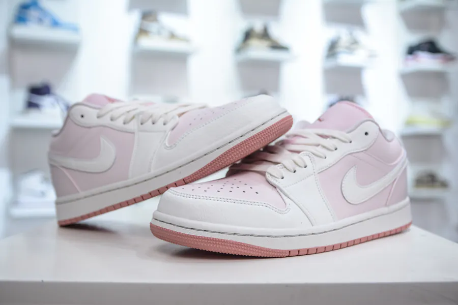 Air Jordan 1 Low IH0823 611