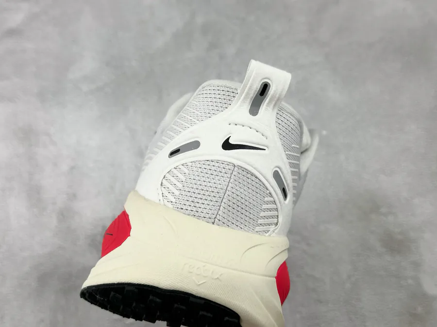 Nike Vomero 18 White Red