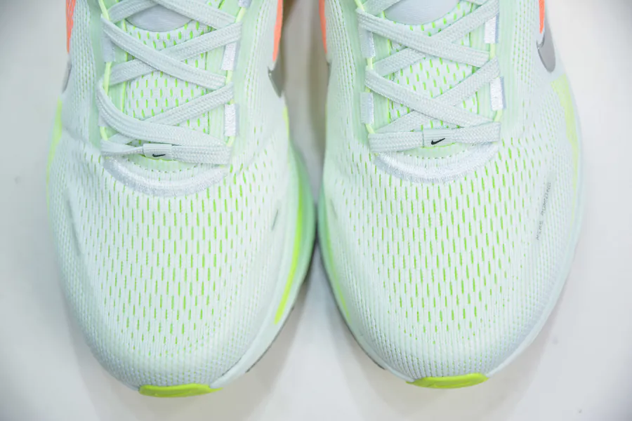 Nike Air Zoom Vomero 18 Running Shoes
