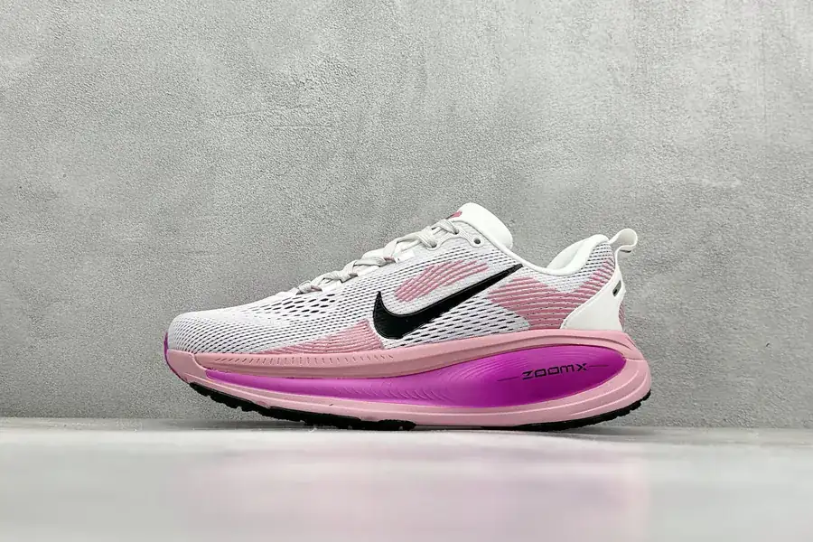 Nike NK Zoom VOMERO 18 Lightweight Running Shoes