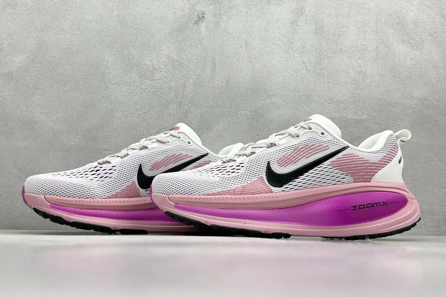 Nike NK Zoom VOMERO 18 Lightweight Running Shoes