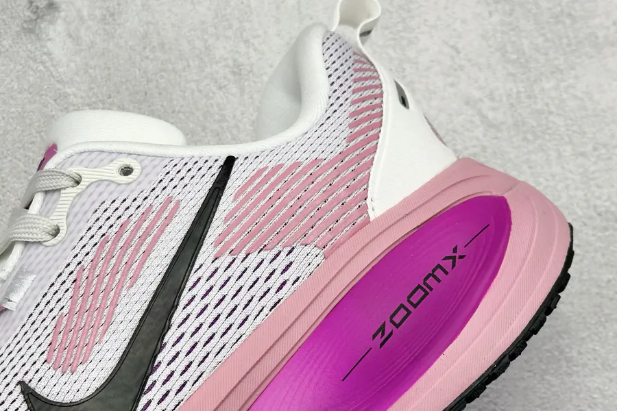 Nike NK Zoom VOMERO 18 Lightweight Running Shoes