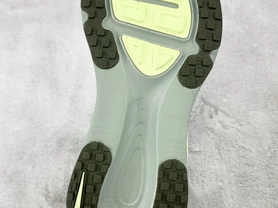 Nike Vomero 18 Premium Original