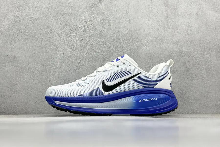 Nike NK Zoom VOMERO 18 Lightweight Running Shoes