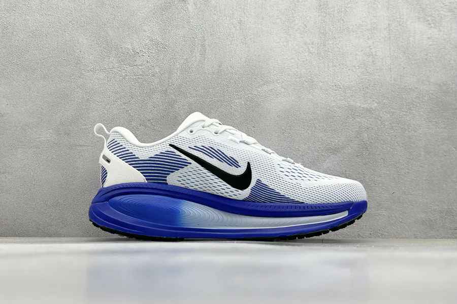 Nike NK Zoom VOMERO 18 Lightweight Running Shoes