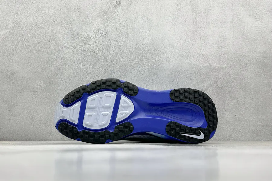 Nike NK Zoom VOMERO 18 Lightweight Running Shoes