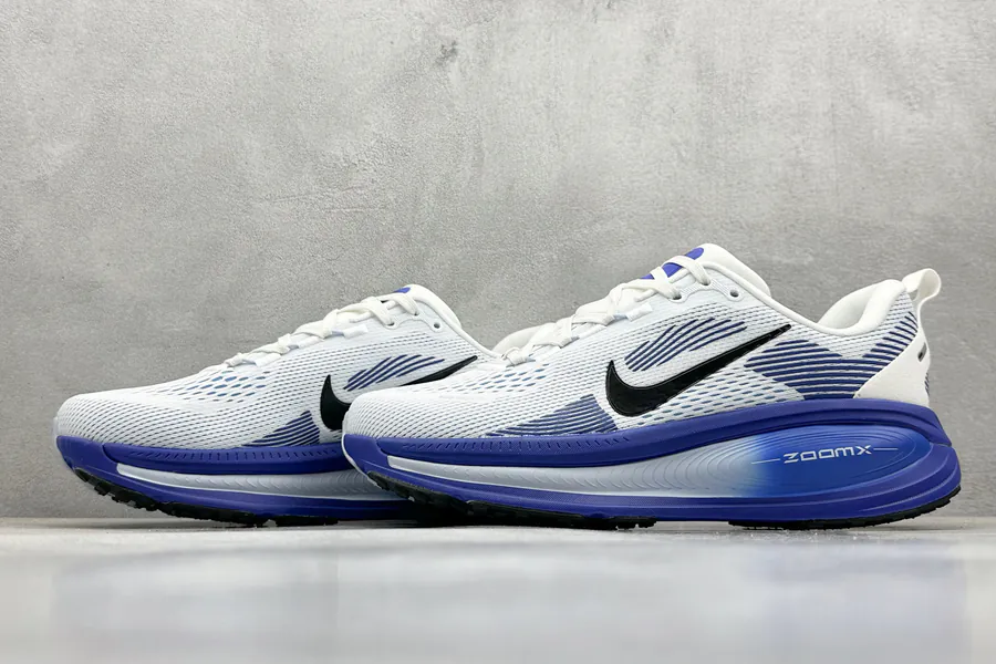 Nike NK Zoom VOMERO 18 Lightweight Running Shoes