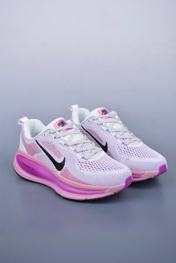 Nike Air Zoom Vomero 18 Premium Running Shoes