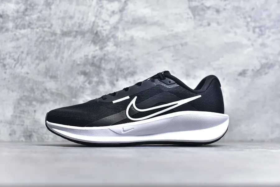 Nike Downshifter 13 Wide Runway Collection Running Shoes