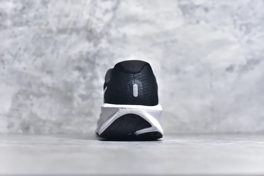 Nike Downshifter 13 Wide Runway Collection Running Shoes
