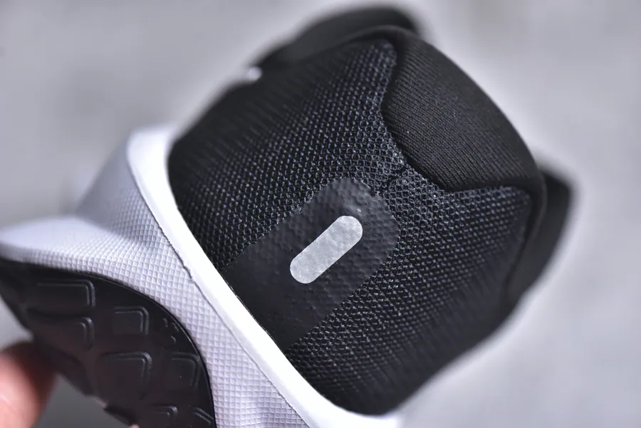 Nike Revolution 13 Wide Running Shoes