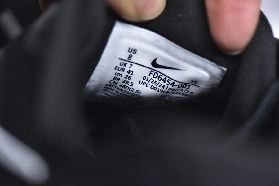 Nike Revolution 13 Wide Running Shoes