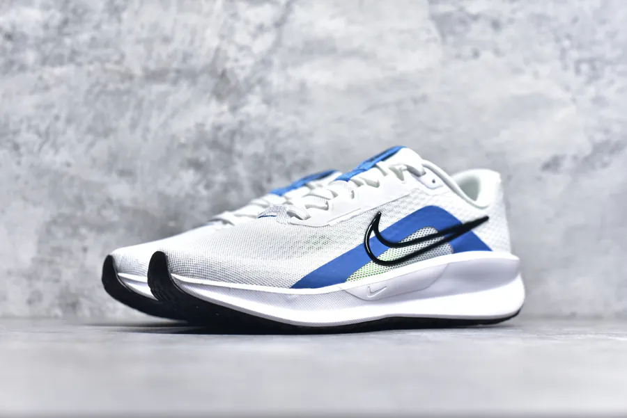 Nike Downshifter 13 Wide Running Shoes for All Levels