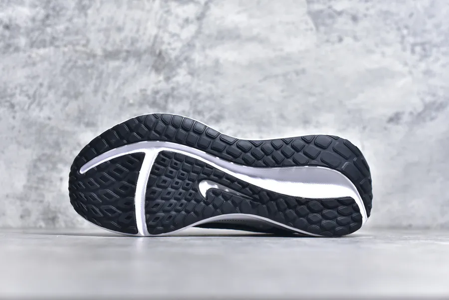 Nike Downshifter 13 Wide Running Shoes for All Levels