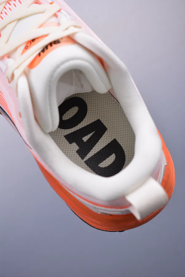 Nike Air Zoom Vomero 18 Premium Running Shoes