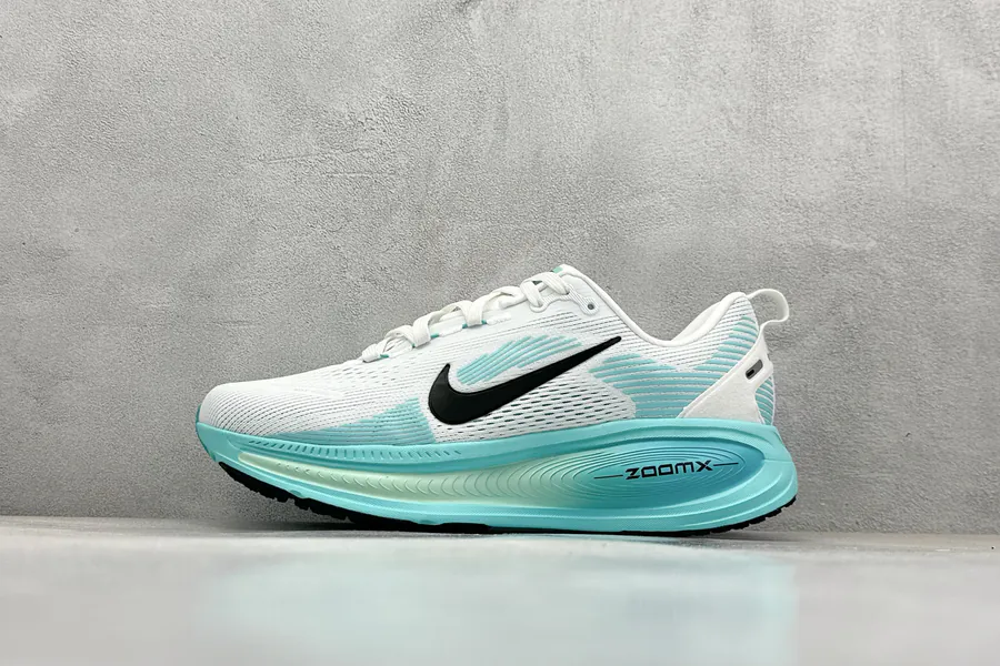 Nike NK Zoom VOMERO 18 Lightweight Running Shoes