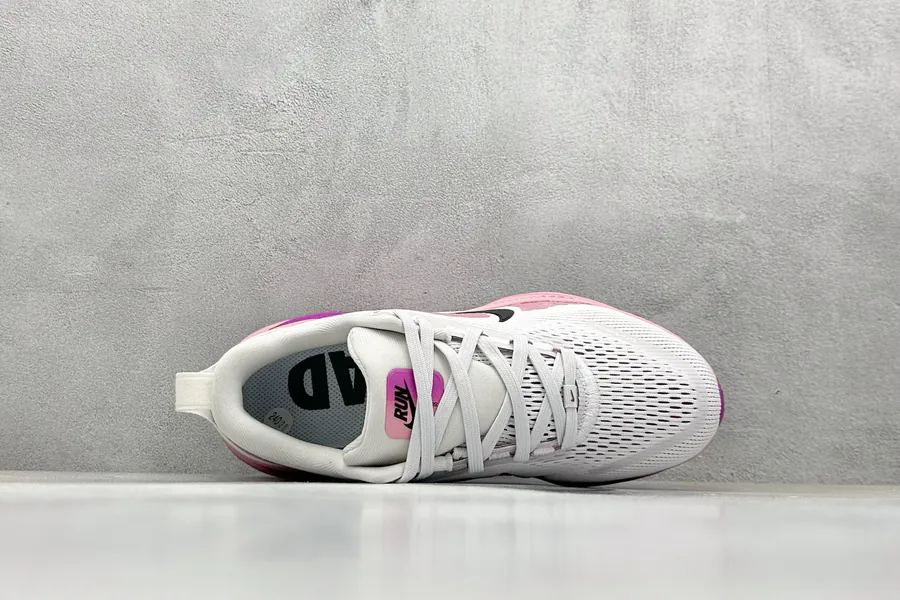 Nike NK Zoom VOMERO 18 Lightweight Running Shoes