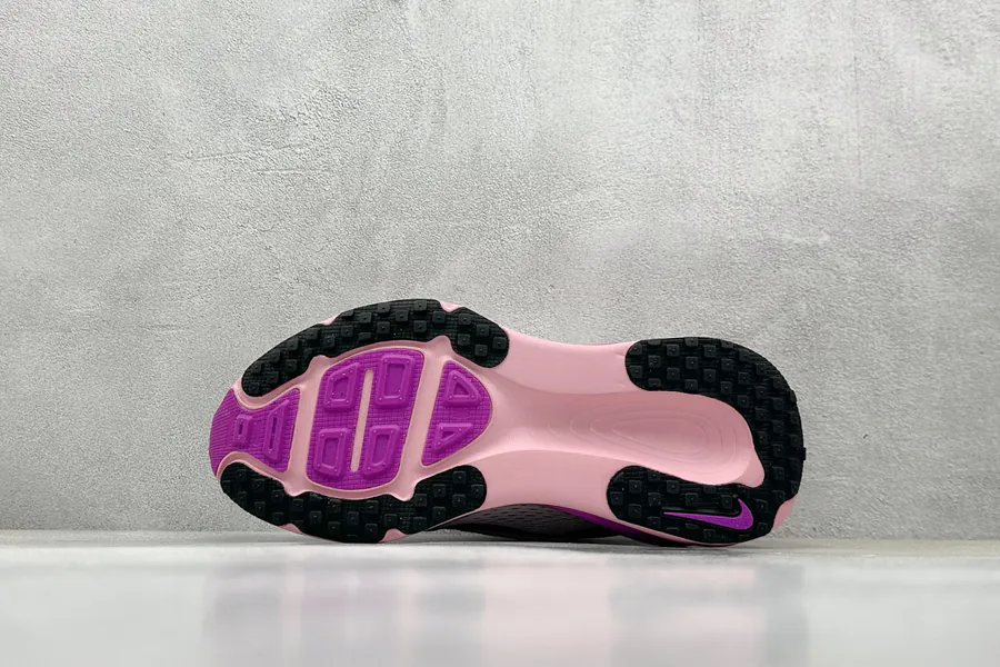 Nike NK Zoom VOMERO 18 Lightweight Running Shoes