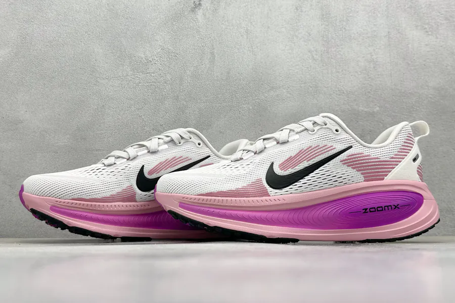 Nike NK Zoom VOMERO 18 Lightweight Running Shoes