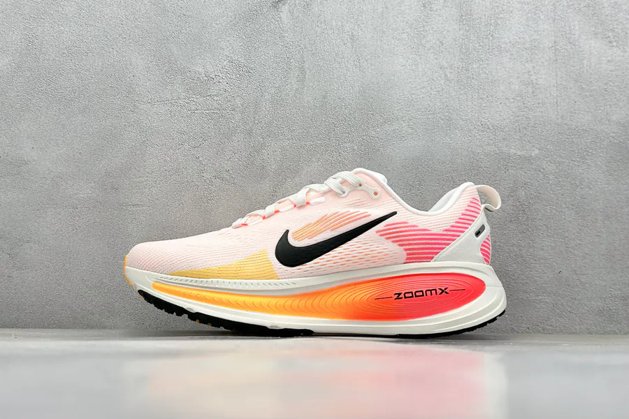 Nike NK Zoom VOMERO 18 Lightweight Running Shoes