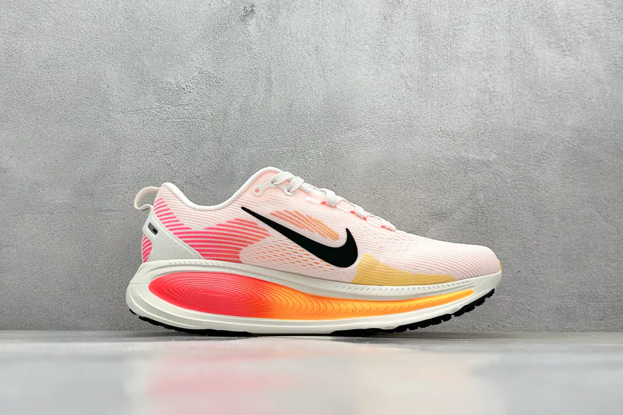 Nike NK Zoom VOMERO 18 Lightweight Running Shoes