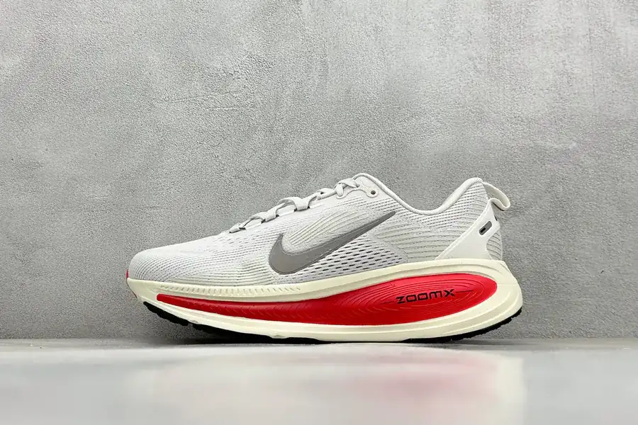 Nike NK Zoom VOMERO 18 Lightweight Running Shoes